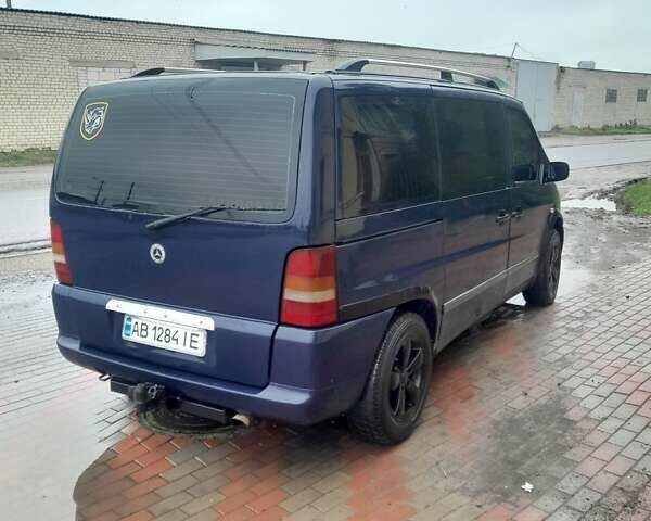 Синий Мерседес Вито, объемом двигателя 2.3 л и пробегом 326 тыс. км за 4300 $, фото 5 на Automoto.ua