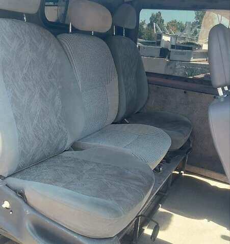 Синий Мерседес Вито, объемом двигателя 2.3 л и пробегом 390 тыс. км за 4200 $, фото 13 на Automoto.ua