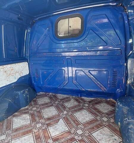 Синий Мерседес Вито, объемом двигателя 2.3 л и пробегом 390 тыс. км за 4200 $, фото 17 на Automoto.ua