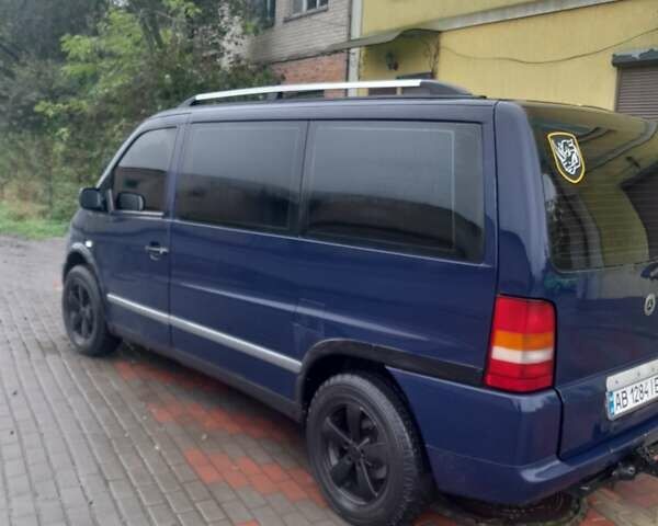 Синий Мерседес Вито, объемом двигателя 2.3 л и пробегом 326 тыс. км за 4300 $, фото 4 на Automoto.ua