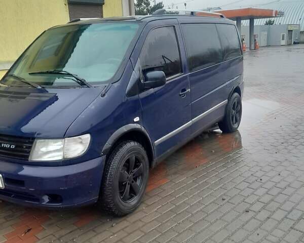 Синий Мерседес Вито, объемом двигателя 2.3 л и пробегом 326 тыс. км за 4300 $, фото 3 на Automoto.ua