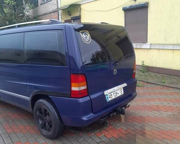 Синий Мерседес Вито, объемом двигателя 2.3 л и пробегом 326 тыс. км за 4300 $, фото 6 на Automoto.ua