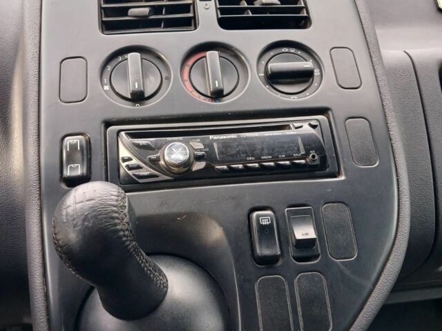 Синий Мерседес Вито, объемом двигателя 2.3 л и пробегом 300 тыс. км за 2200 $, фото 1 на Automoto.ua