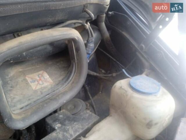 Синій Мерседес Віто, об'ємом двигуна 2.2 л та пробігом 245 тис. км за 4500 $, фото 21 на Automoto.ua