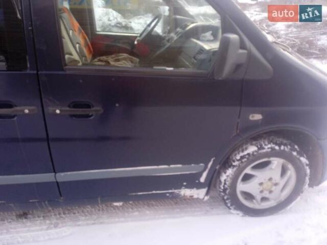 Синій Мерседес Віто, об'ємом двигуна 2.2 л та пробігом 245 тис. км за 4500 $, фото 35 на Automoto.ua
