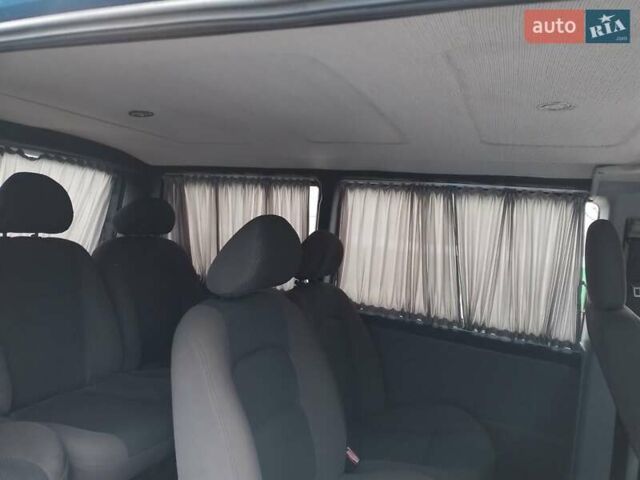 Синий Мерседес Вито, объемом двигателя 2.2 л и пробегом 120 тыс. км за 6000 $, фото 2 на Automoto.ua