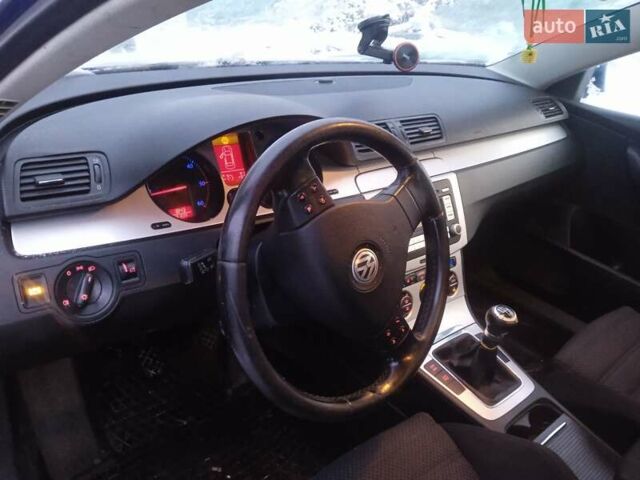 Синій Мерседес Віто, об'ємом двигуна 2.2 л та пробігом 245 тис. км за 4500 $, фото 10 на Automoto.ua