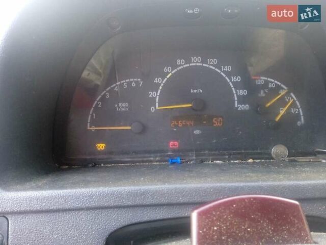 Синій Мерседес Віто, об'ємом двигуна 2.2 л та пробігом 245 тис. км за 4500 $, фото 26 на Automoto.ua