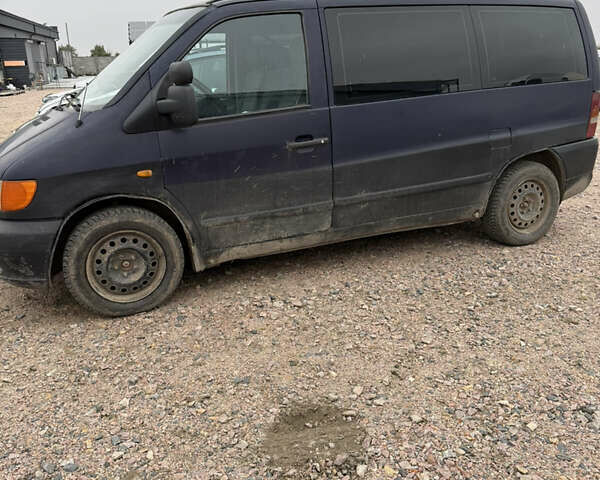 Синий Мерседес Вито, объемом двигателя 2.15 л и пробегом 350 тыс. км за 2250 $, фото 7 на Automoto.ua