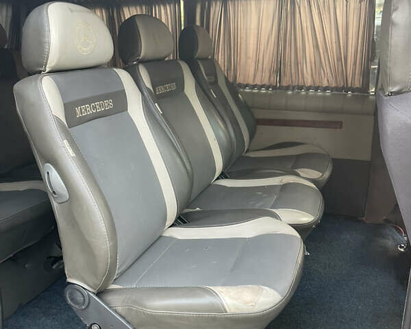 Синій Мерседес Віто, об'ємом двигуна 2.15 л та пробігом 320 тис. км за 3950 $, фото 20 на Automoto.ua