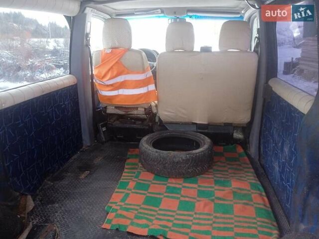 Синій Мерседес Віто, об'ємом двигуна 2.2 л та пробігом 245 тис. км за 4500 $, фото 36 на Automoto.ua