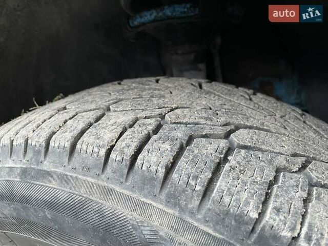 Синий Мерседес Вито, объемом двигателя 2.15 л и пробегом 318 тыс. км за 4900 $, фото 31 на Automoto.ua