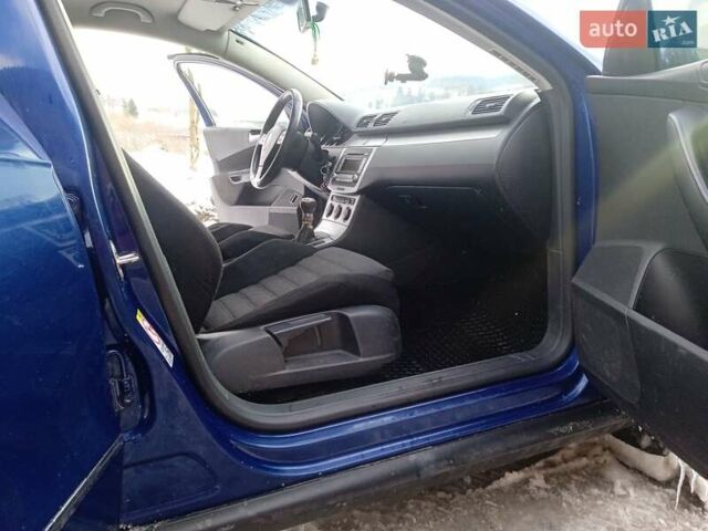 Синій Мерседес Віто, об'ємом двигуна 2.2 л та пробігом 245 тис. км за 4500 $, фото 66 на Automoto.ua