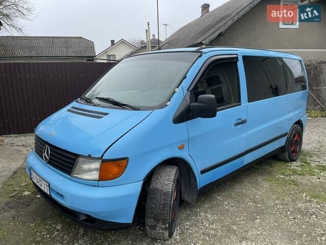 Синий Мерседес Вито, объемом двигателя 2.15 л и пробегом 318 тыс. км за 4900 $, фото 2 на Automoto.ua