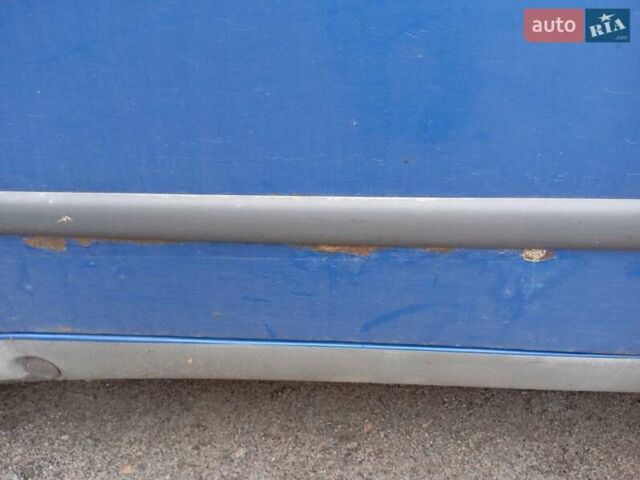 Синій Мерседес Віто, об'ємом двигуна 2.2 л та пробігом 380 тис. км за 4500 $, фото 4 на Automoto.ua