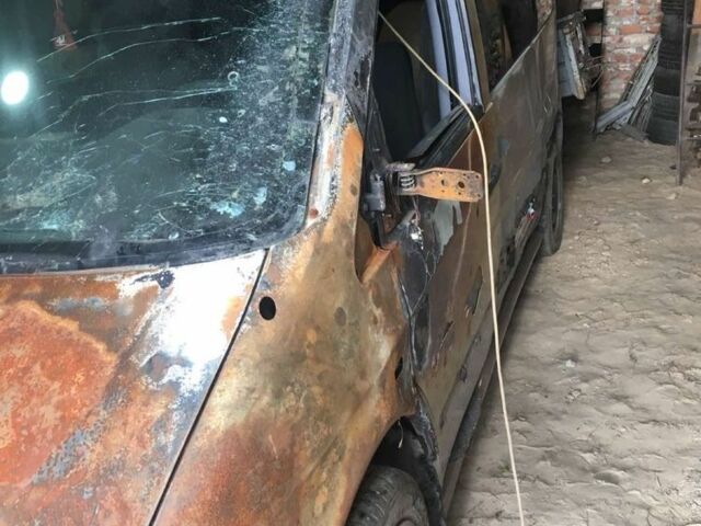 Синий Мерседес Вито, объемом двигателя 2.2 л и пробегом 3 тыс. км за 2200 $, фото 2 на Automoto.ua