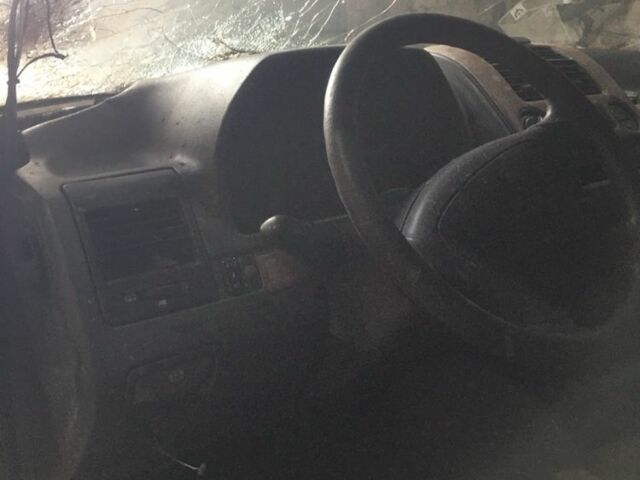 Синий Мерседес Вито, объемом двигателя 2.2 л и пробегом 3 тыс. км за 2200 $, фото 4 на Automoto.ua