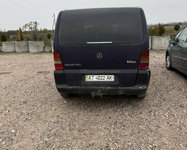 Синий Мерседес Вито, объемом двигателя 2.15 л и пробегом 350 тыс. км за 2250 $, фото 6 на Automoto.ua