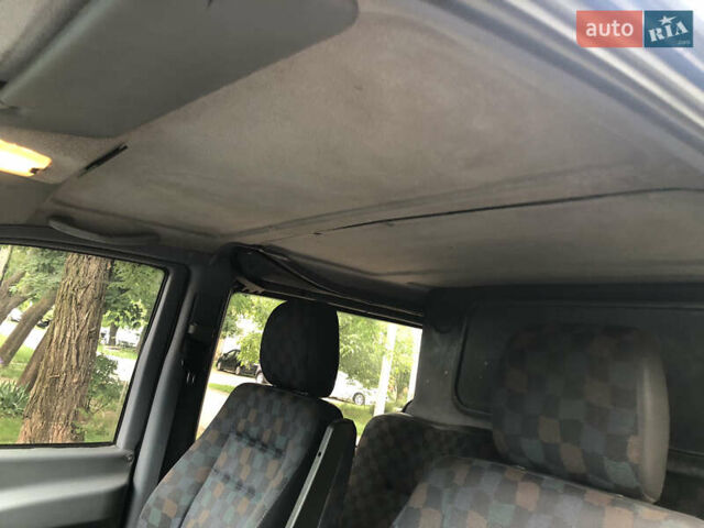 Синий Мерседес Вито, объемом двигателя 0 л и пробегом 272 тыс. км за 3900 $, фото 9 на Automoto.ua