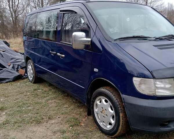 Синий Мерседес Вито, объемом двигателя 2.2 л и пробегом 270 тыс. км за 4700 $, фото 2 на Automoto.ua