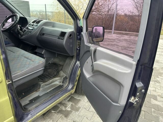 Синий Мерседес Вито, объемом двигателя 2.2 л и пробегом 420 тыс. км за 3000 $, фото 10 на Automoto.ua