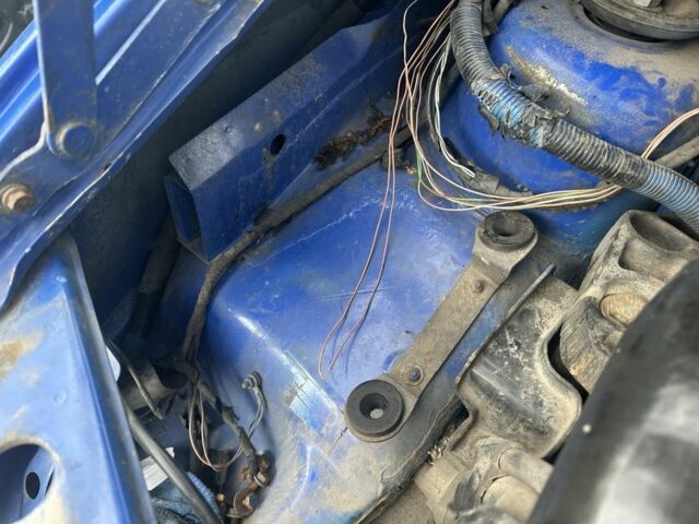 Синий Мерседес Вито, объемом двигателя 0 л и пробегом 240 тыс. км за 1000 $, фото 7 на Automoto.ua