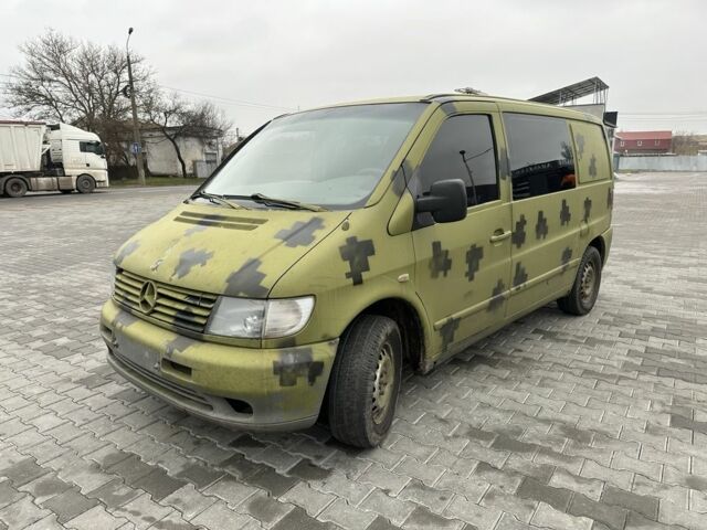 Синий Мерседес Вито, объемом двигателя 2.2 л и пробегом 420 тыс. км за 3000 $, фото 1 на Automoto.ua