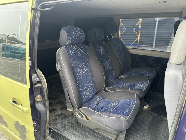 Синий Мерседес Вито, объемом двигателя 2.2 л и пробегом 420 тыс. км за 3000 $, фото 12 на Automoto.ua