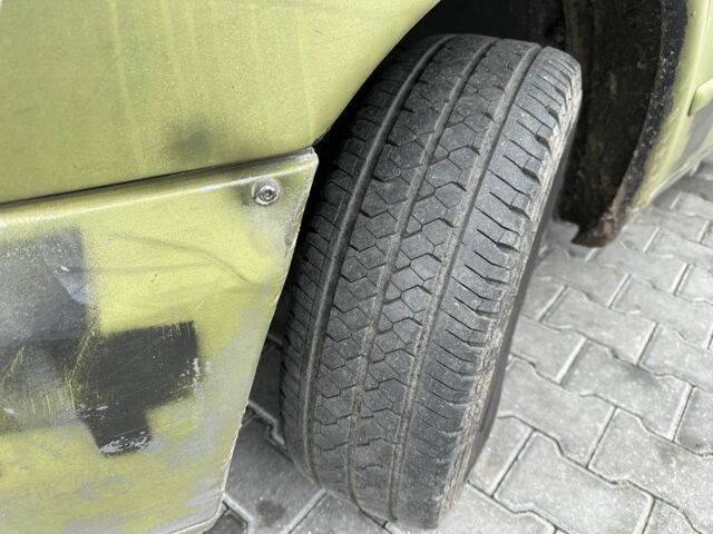 Синий Мерседес Вито, объемом двигателя 2.2 л и пробегом 420 тыс. км за 3000 $, фото 5 на Automoto.ua