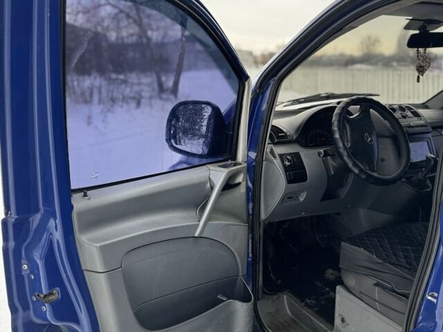 Синій Мерседес Віто, об'ємом двигуна 2.2 л та пробігом 320 тис. км за 4799 $, фото 9 на Automoto.ua