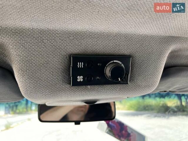 Синій Мерседес Віто, об'ємом двигуна 2.15 л та пробігом 396 тис. км за 8000 $, фото 40 на Automoto.ua