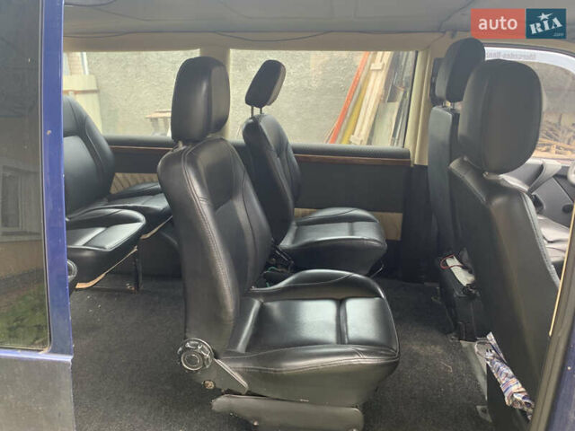 Синий Мерседес Вито, объемом двигателя 2.2 л и пробегом 211 тыс. км за 4800 $, фото 4 на Automoto.ua