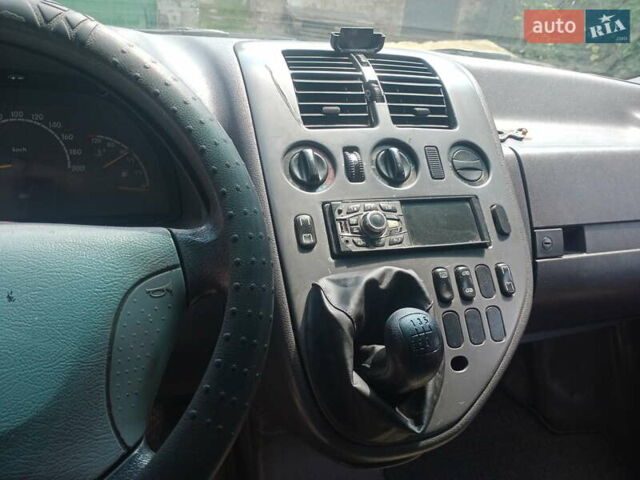 Синій Мерседес Віто, об'ємом двигуна 2.15 л та пробігом 400 тис. км за 5400 $, фото 5 на Automoto.ua