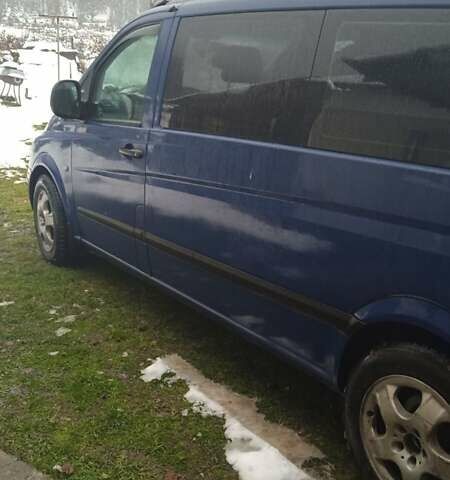 Синий Мерседес Вито, объемом двигателя 2.2 л и пробегом 450 тыс. км за 6000 $, фото 1 на Automoto.ua