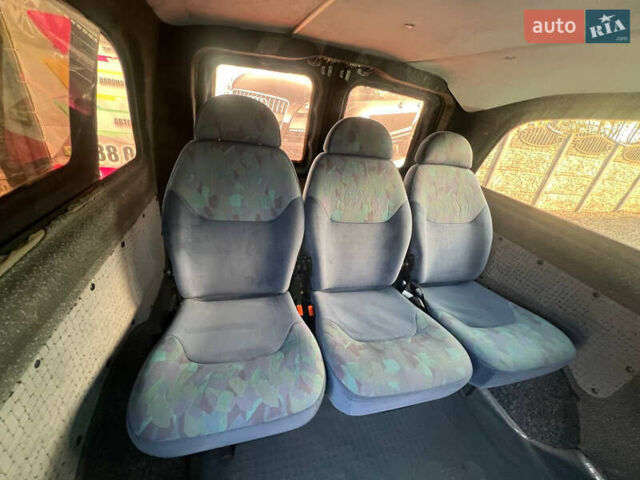 Синій Мерседес Віто, об'ємом двигуна 2.2 л та пробігом 299 тис. км за 6999 $, фото 23 на Automoto.ua