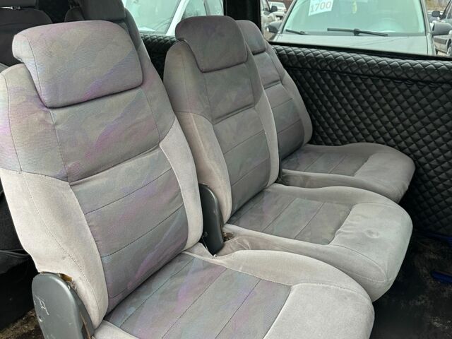 Синий Мерседес Вито, объемом двигателя 2.2 л и пробегом 431 тыс. км за 5050 $, фото 3 на Automoto.ua