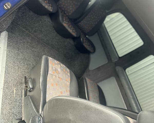Синій Мерседес Віто, об'ємом двигуна 2.15 л та пробігом 293 тис. км за 5599 $, фото 9 на Automoto.ua