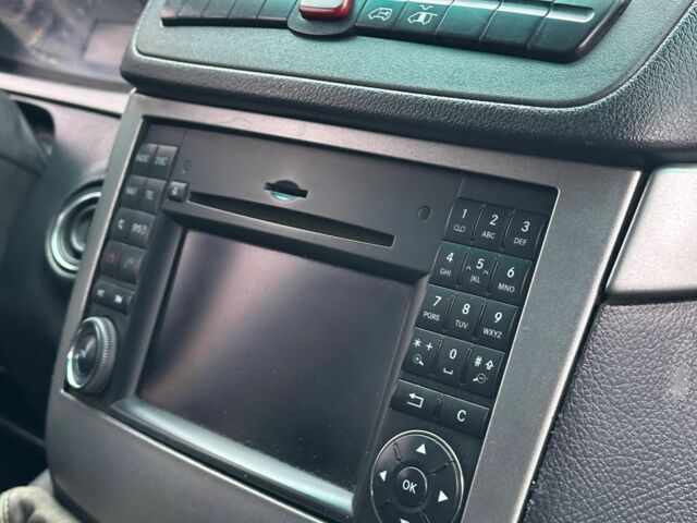 Синий Мерседес Вито, объемом двигателя 2.2 л и пробегом 431 тыс. км за 5050 $, фото 11 на Automoto.ua