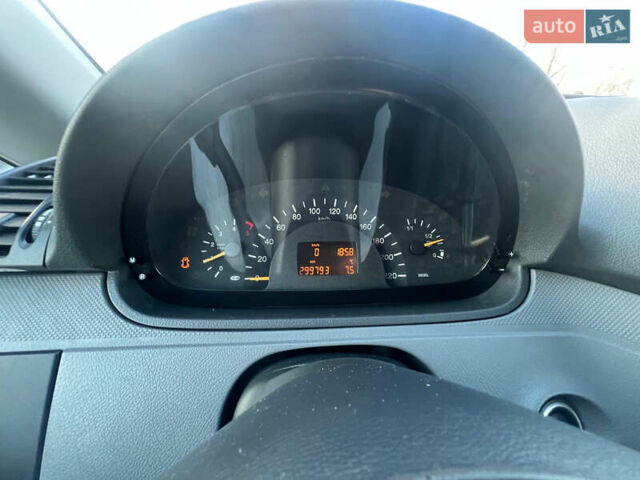 Синій Мерседес Віто, об'ємом двигуна 2.2 л та пробігом 299 тис. км за 6999 $, фото 27 на Automoto.ua
