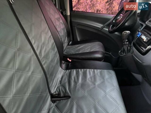 Синий Мерседес Вито, объемом двигателя 2.15 л и пробегом 300 тыс. км за 7000 $, фото 10 на Automoto.ua