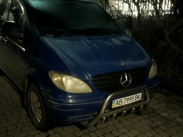 Синий Мерседес Вито, объемом двигателя 2.2 л и пробегом 296 тыс. км за 4800 $, фото 4 на Automoto.ua