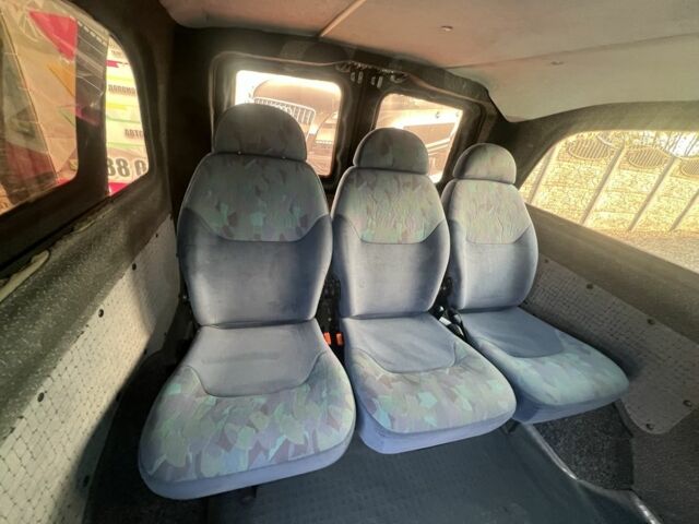 Синий Мерседес Вито, объемом двигателя 2.2 л и пробегом 299 тыс. км за 6999 $, фото 17 на Automoto.ua