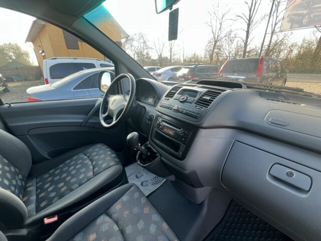 Синий Мерседес Вито, объемом двигателя 2.2 л и пробегом 299 тыс. км за 6999 $, фото 10 на Automoto.ua