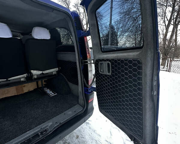 Синий Мерседес Вито, объемом двигателя 2.15 л и пробегом 370 тыс. км за 6750 $, фото 29 на Automoto.ua