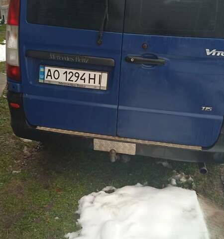 Синий Мерседес Вито, объемом двигателя 2.2 л и пробегом 450 тыс. км за 6000 $, фото 2 на Automoto.ua