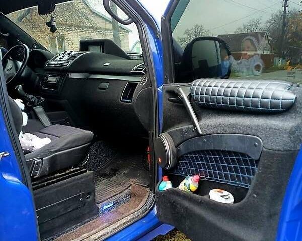Синий Мерседес Вито, объемом двигателя 2.1 л и пробегом 240 тыс. км за 7000 $, фото 9 на Automoto.ua