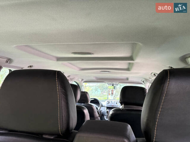 Синій Мерседес Віто, об'ємом двигуна 2.15 л та пробігом 320 тис. км за 7500 $, фото 5 на Automoto.ua