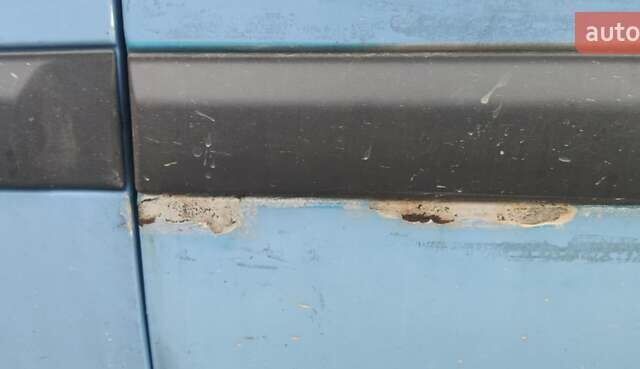 Синий Мерседес Вито, объемом двигателя 2.15 л и пробегом 389 тыс. км за 6800 $, фото 15 на Automoto.ua