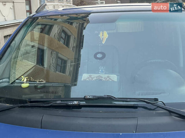 Синий Мерседес Вито, объемом двигателя 2.2 л и пробегом 450 тыс. км за 4633 $, фото 3 на Automoto.ua