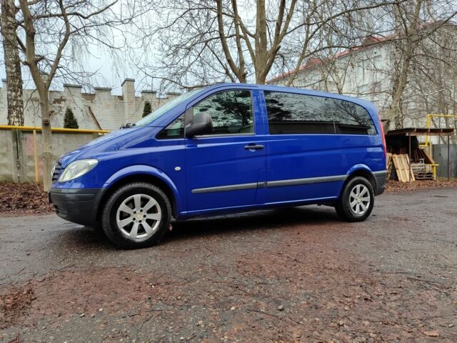 Синий Мерседес Вито, объемом двигателя 2.1 л и пробегом 273 тыс. км за 9300 $, фото 2 на Automoto.ua